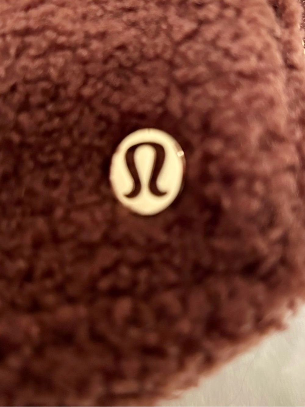 Lululemon Everywhere Belt Bag 1L Brown Sherpa Fleece Gold - Picture 2 of 6